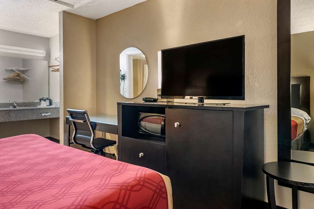 Econo Lodge Sebring - photo 4