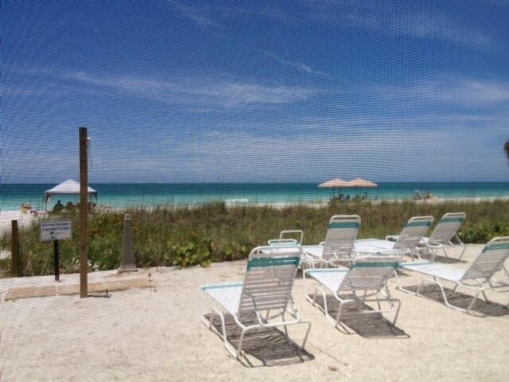 Coconuts Beach Resort - photo 117