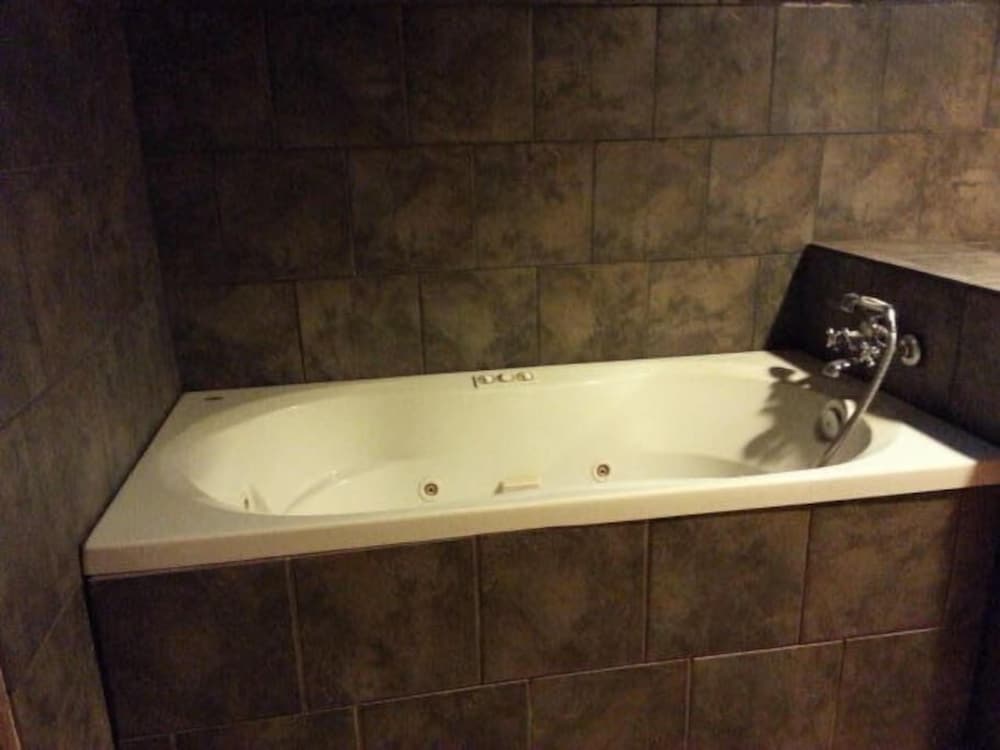 Spanish Craftsman Smarthouse 2 Baths - photo 13