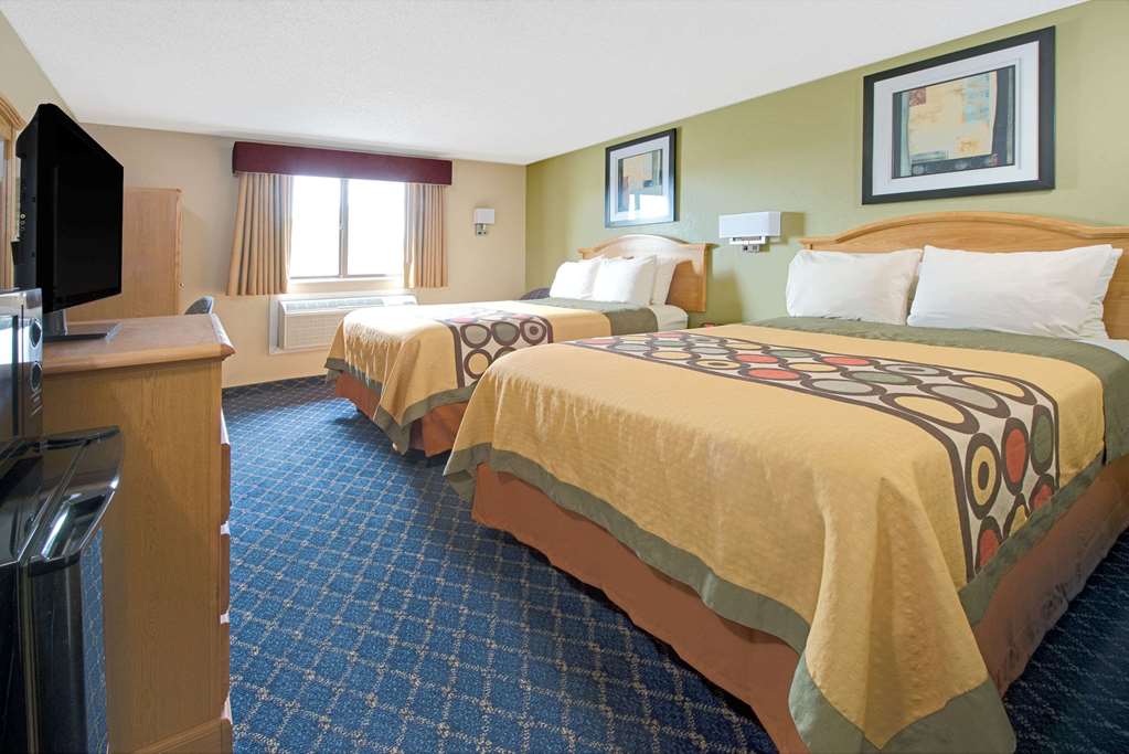 Super 8 by Wyndham St. Clair MO - photo 6