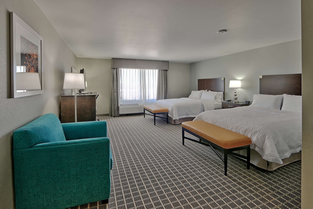 Hampton Inn & Suites Albuquerque Airport - photo 11