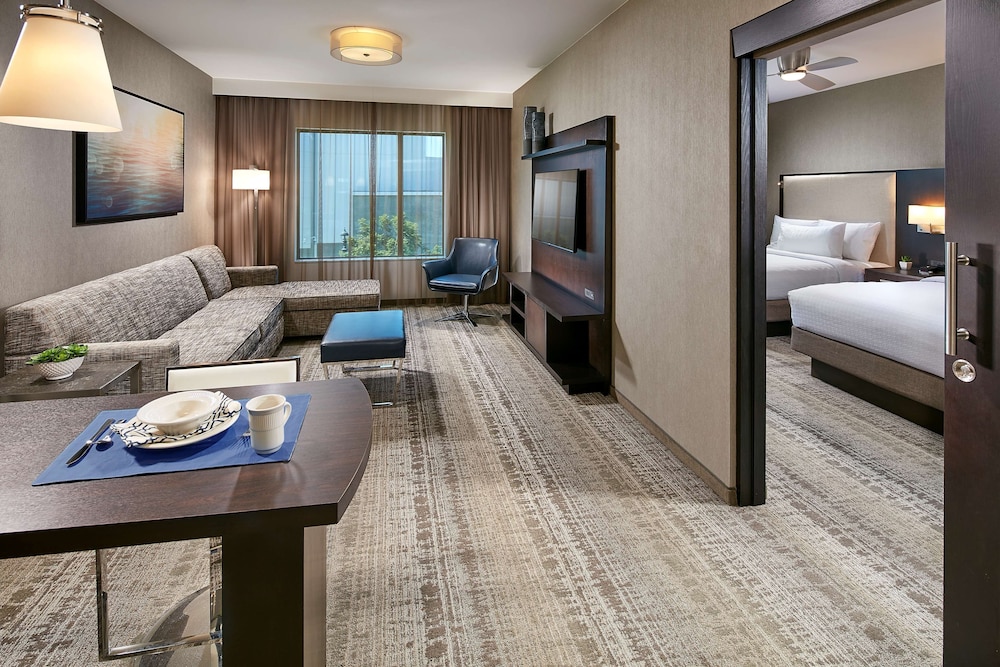 Homewood Suites by Hilton San Diego Downtown Bayside - photo 2