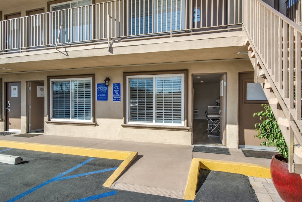 Hotel 414 Anaheim - photo 84