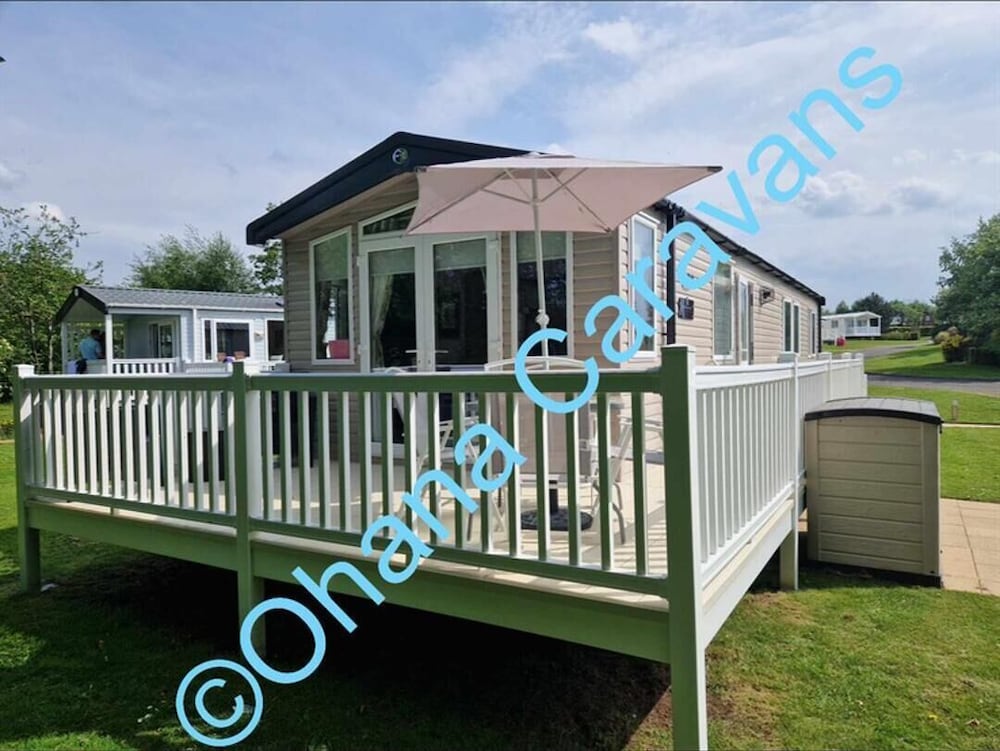 Silver 3 Bedroom Caravan Located At Seton Sands H 17828660 — Prestonpans