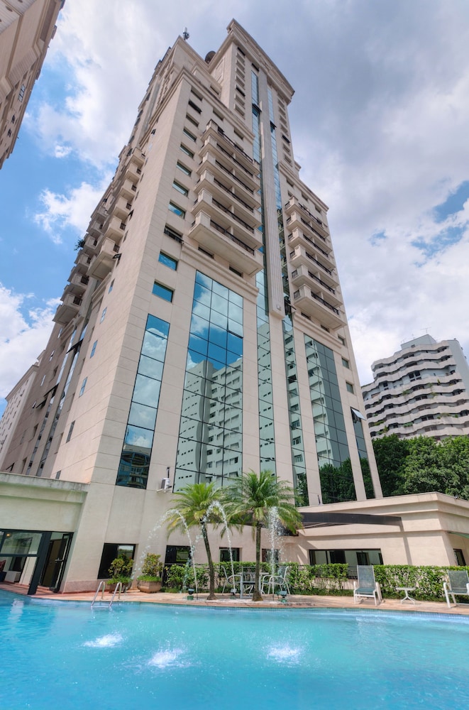 TRYP Sao Paulo Higienopolis Hotel — 4-Star Luxury Hotel in Sao Paulo, Brasil