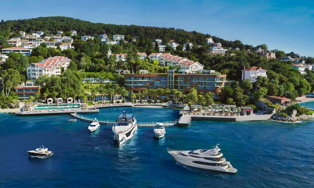 Princes Palace Resort Member of The Leading Hotels of the World — 5-Star Luxury Hotel in Adalar, Turkey