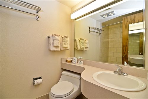 Lancaster Welcome Inn - photo 15
