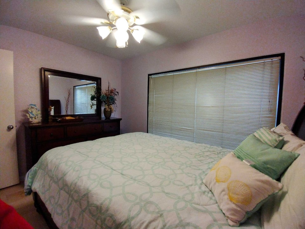 Landfall Towers 71 Minium 2 Bedroom Condo by RedAwning - photo 7
