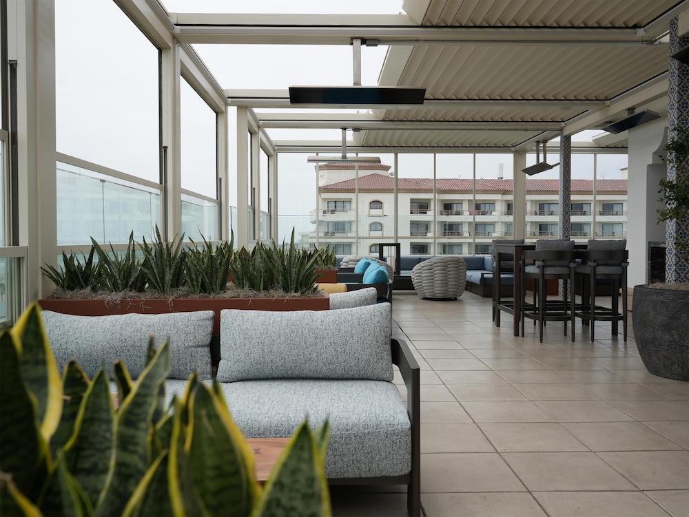 The Waterfront Beach Resort A Hilton Hotel - photo 242
