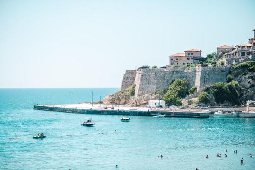 Emaar — 4-Star Luxury Hotel in Ulcinj, Montenegro