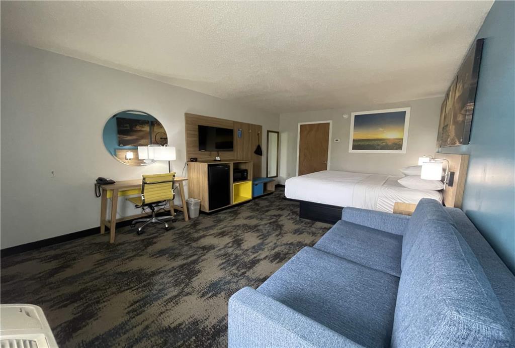Days Inn & Suites by Wyndham York - photo 14