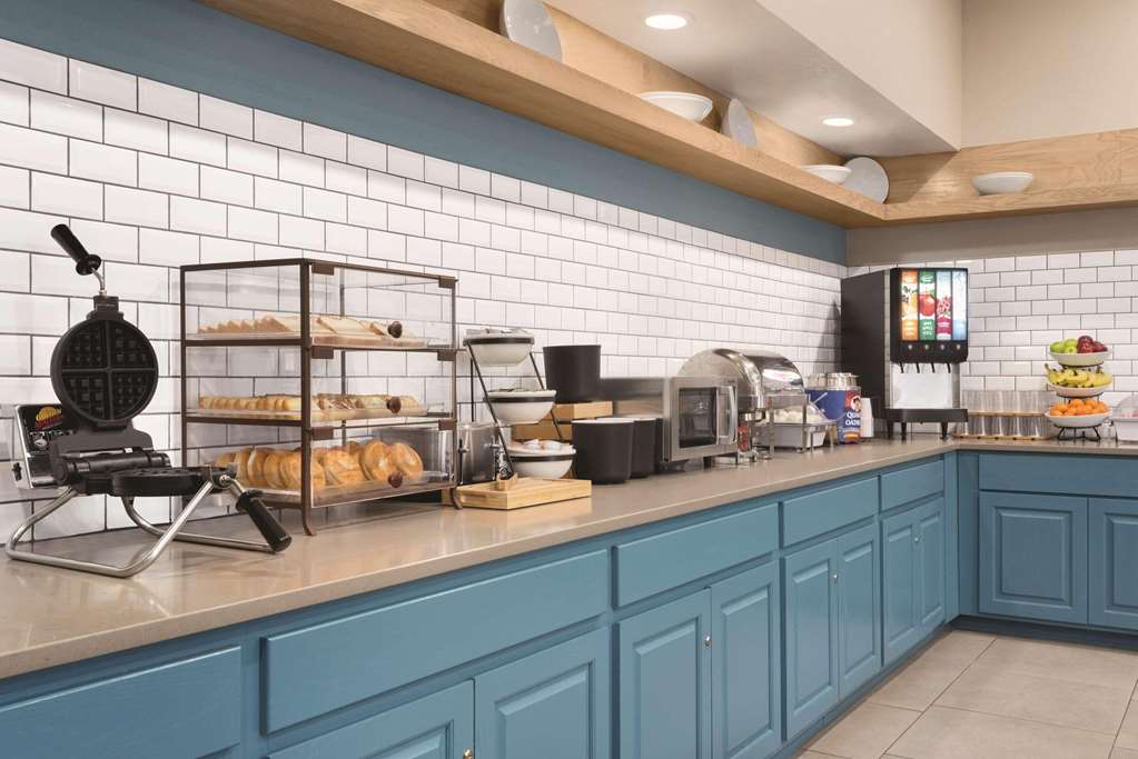 Country Inn & Suites by Radisson Merrillville IN - photo 81