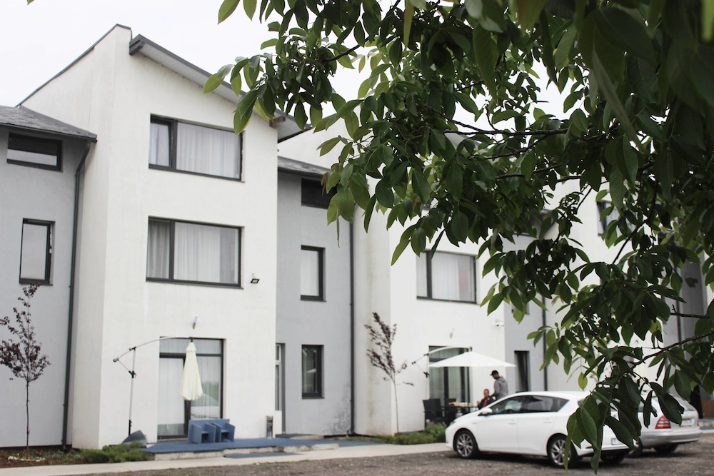 Air Aqua Residences — hotel in Otopeni