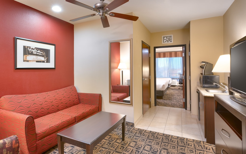 Holiday Inn Hotel & Suites Salt Lake City Airport West by IHG - photo 18