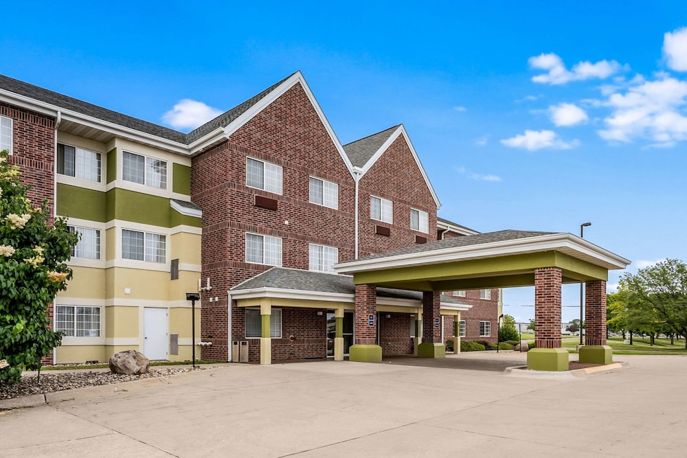 MainStay Suites Cedar Rapids North Marion - photo 65