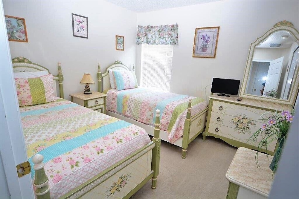 Huge 6 bed Emerald Is Resort Elite Vacation Homes - photo 2