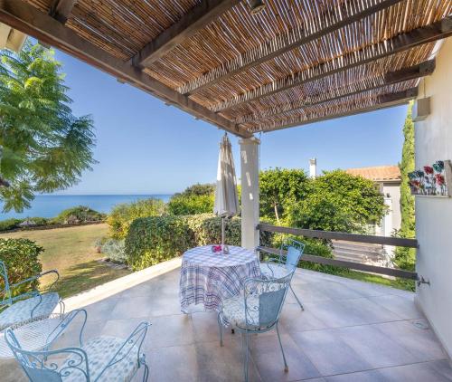 Ploes Villas — 4-Star Luxury Hotel in Pyrgos, Greece