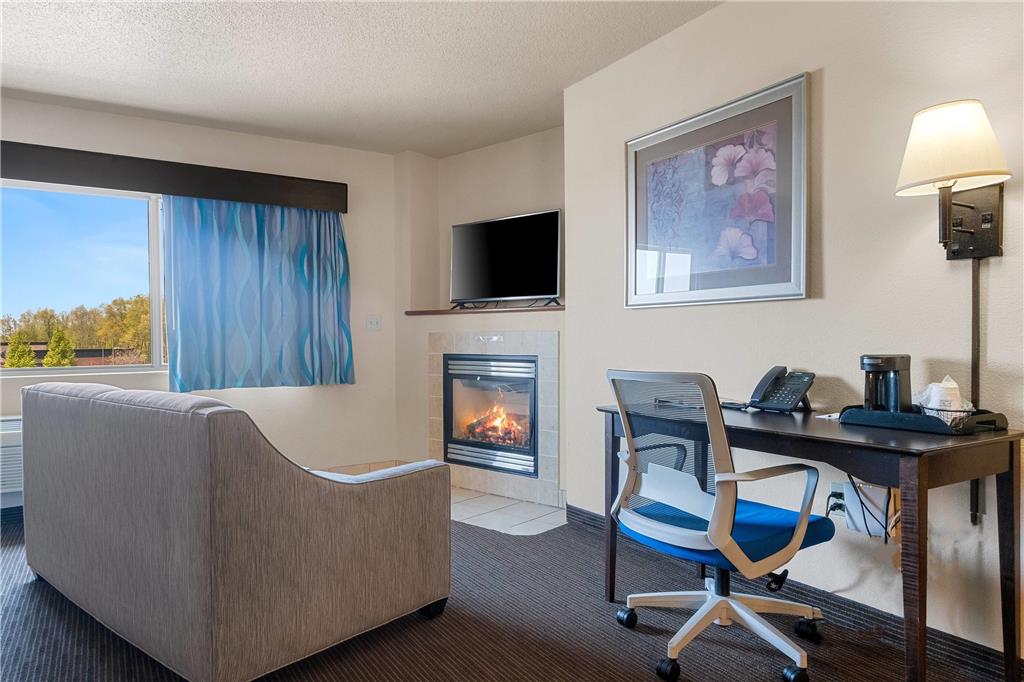 AmericInn by Wyndham Green Bay East - photo 63