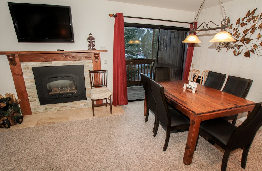 Mammoth Ski & Racquet Club - photo 22