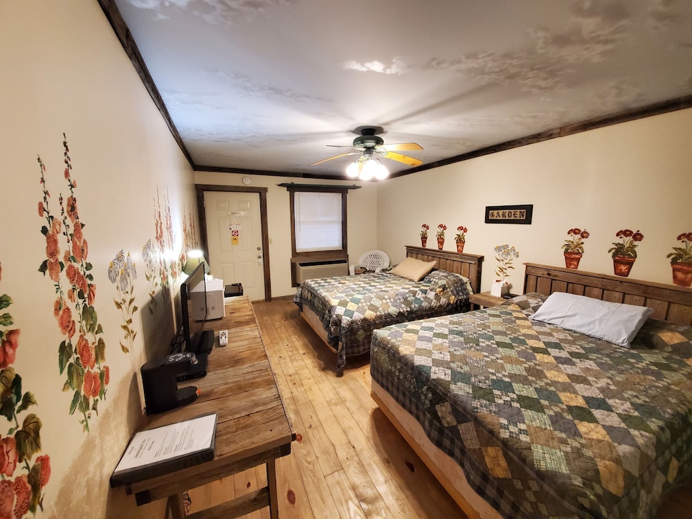 Jamesport Inn - photo 35