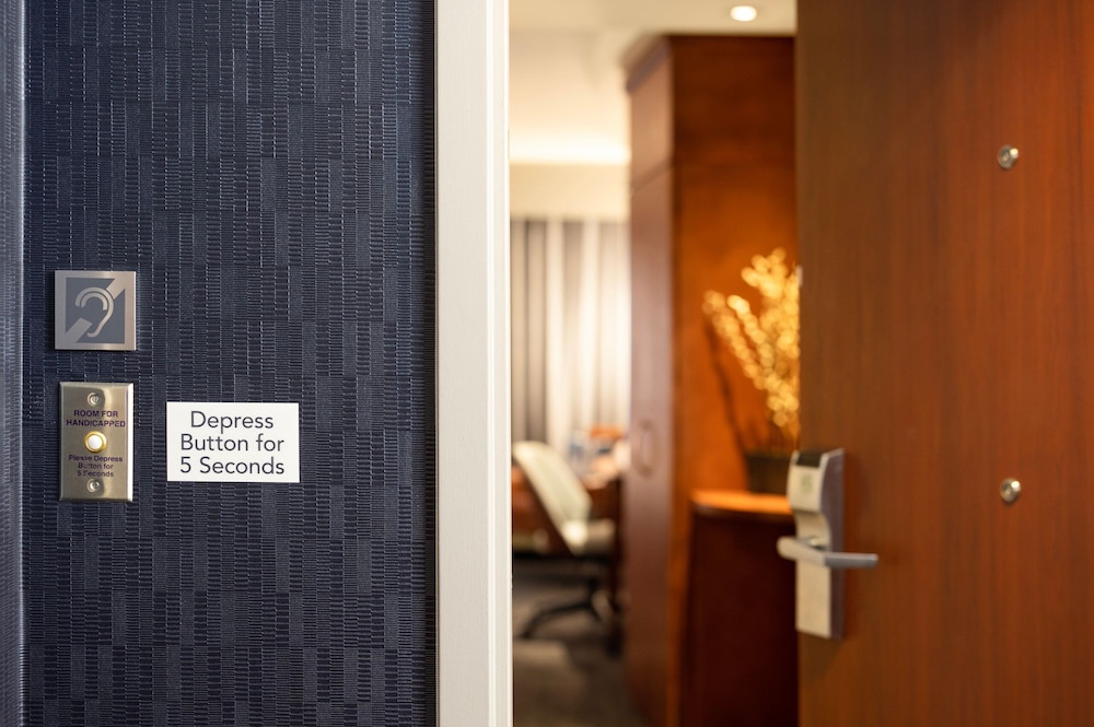 Courtyard by Marriott Washington Capitol Hill Navy Yard - photo 13