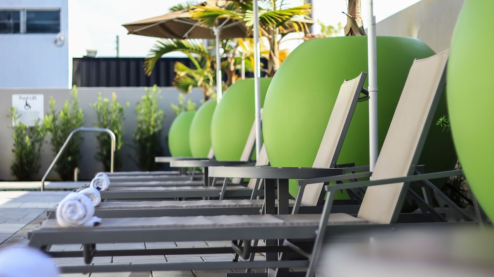 Holiday Inn Express & Suites Miami Airport East by IHG - photo 52