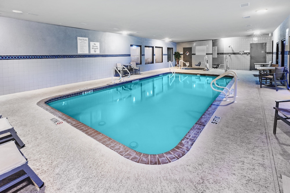 Holiday Inn Express & Suites Austin NE Hutto by IHG - photo 35
