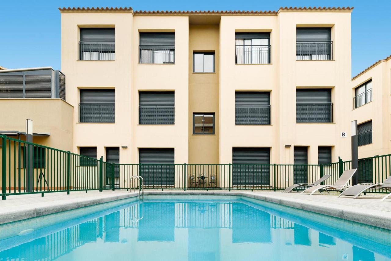 Castell Beach Aparthotel — 4-Star Luxury Hotel in Castelldefels, Spain