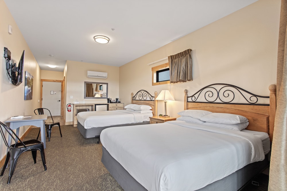 Coyote Mountain Lodge - photo 21