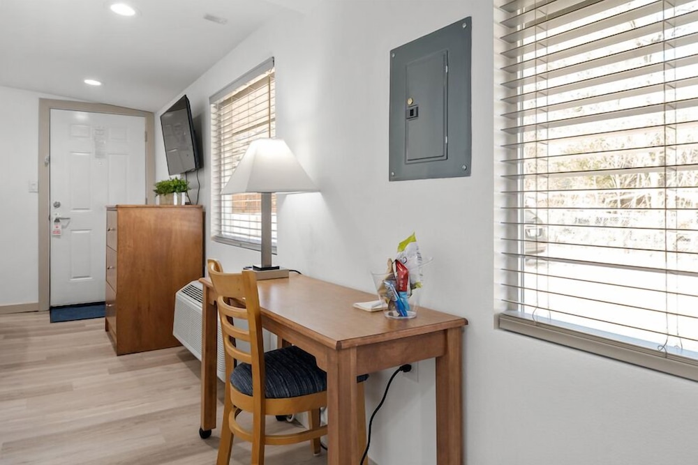 Extended Stay Gun Barrel City - photo 24