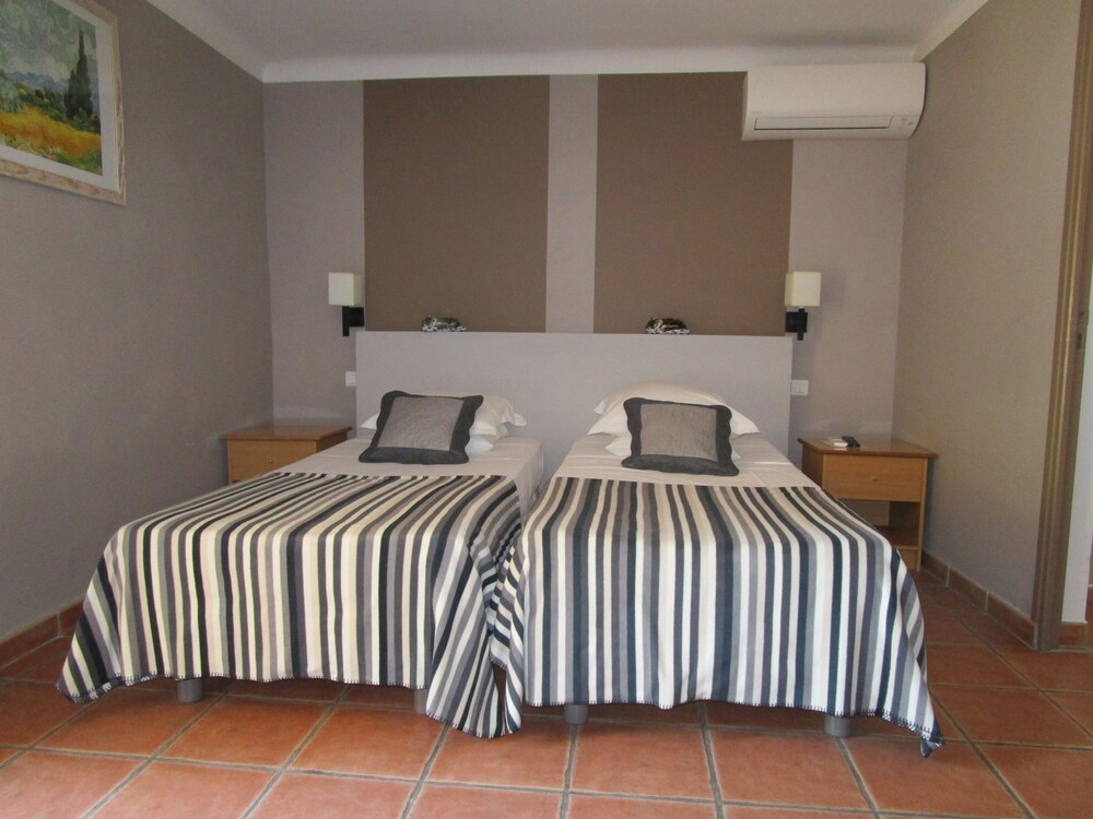 Hotel Restaurant l’Escapade — Bedoin — photo 4