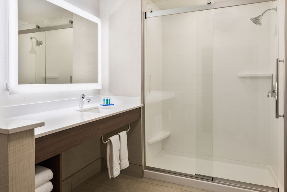 Holiday Inn Express & Suites Columbus Airport East by IHG - photo 27