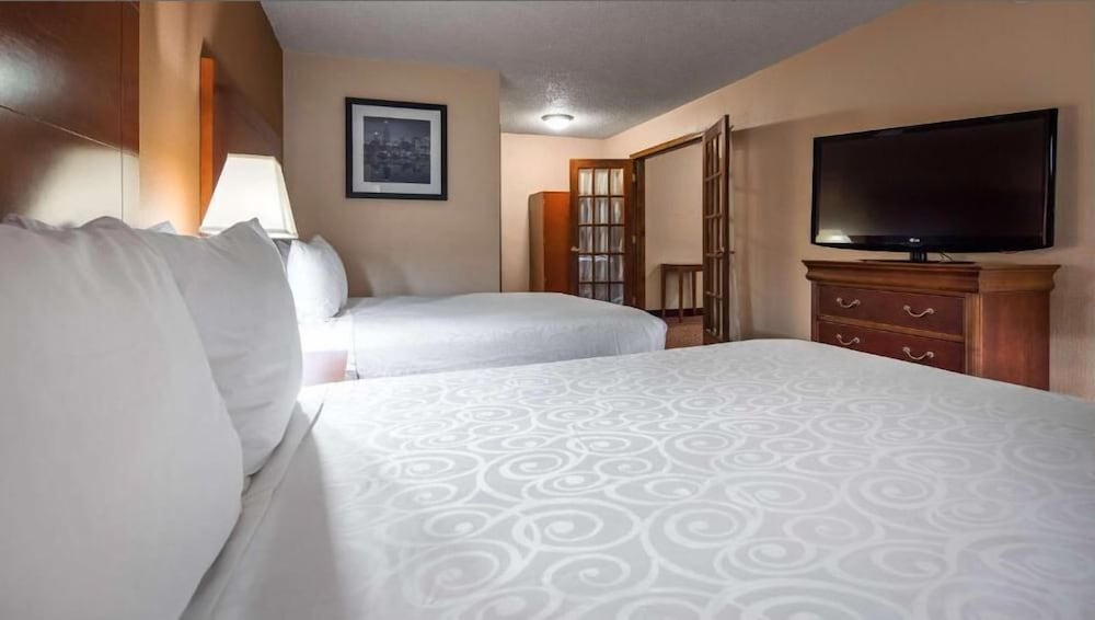 Days Inn by Wyndham St. Charles IL - photo 6
