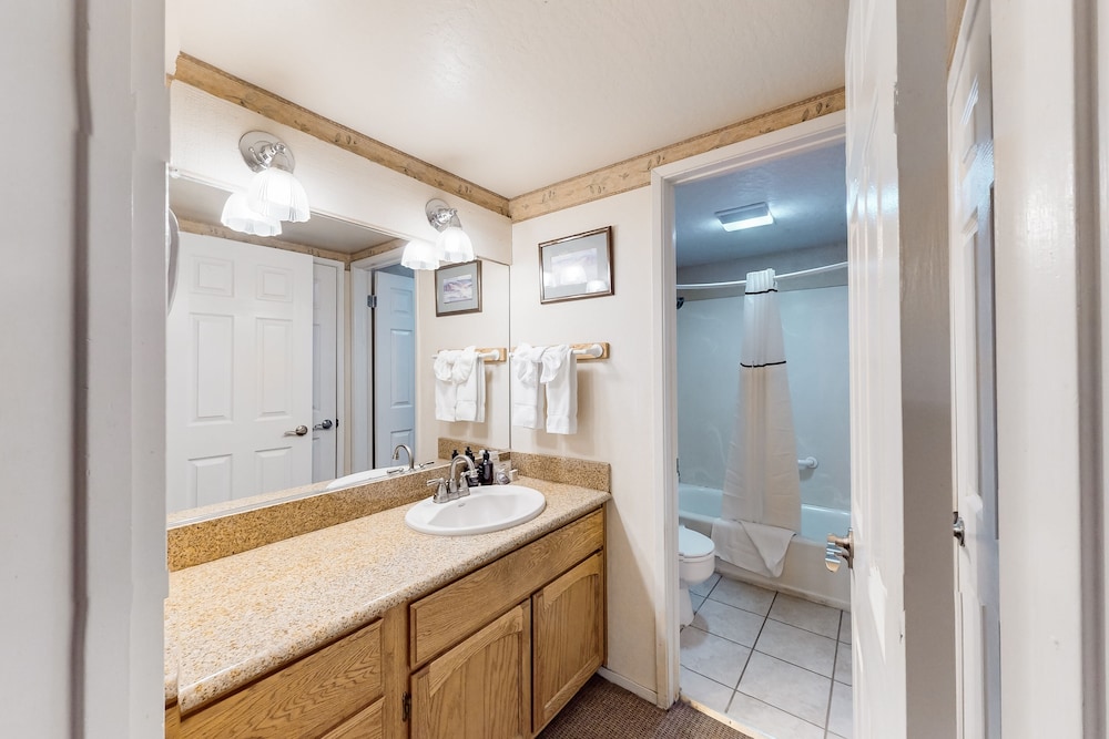 619 Lakefront - photo 56