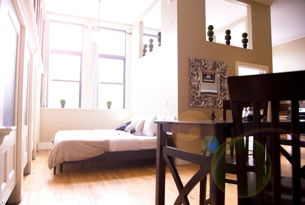 School 31 Lofts at Colors Studios - photo 129