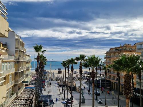 La Perlecanet Vue Mer Au Centre in Canet-En-Roussillon, France
