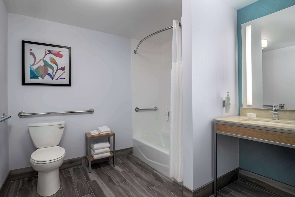 Hilton Garden Inn Great Falls - photo 45