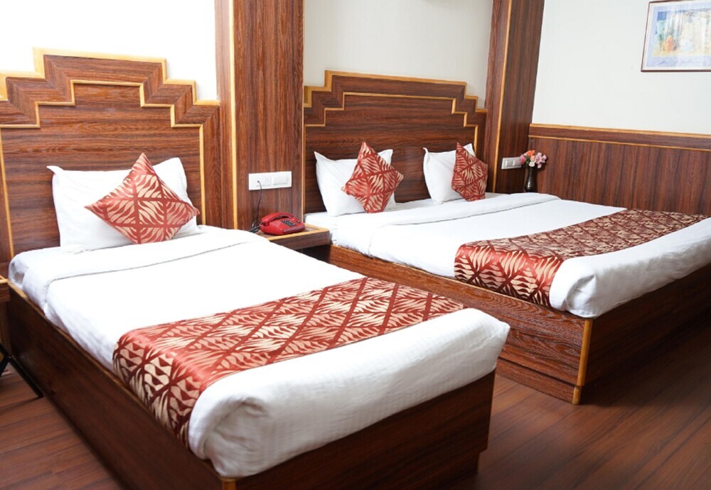 Hotel Alakapuri in Ooty, India