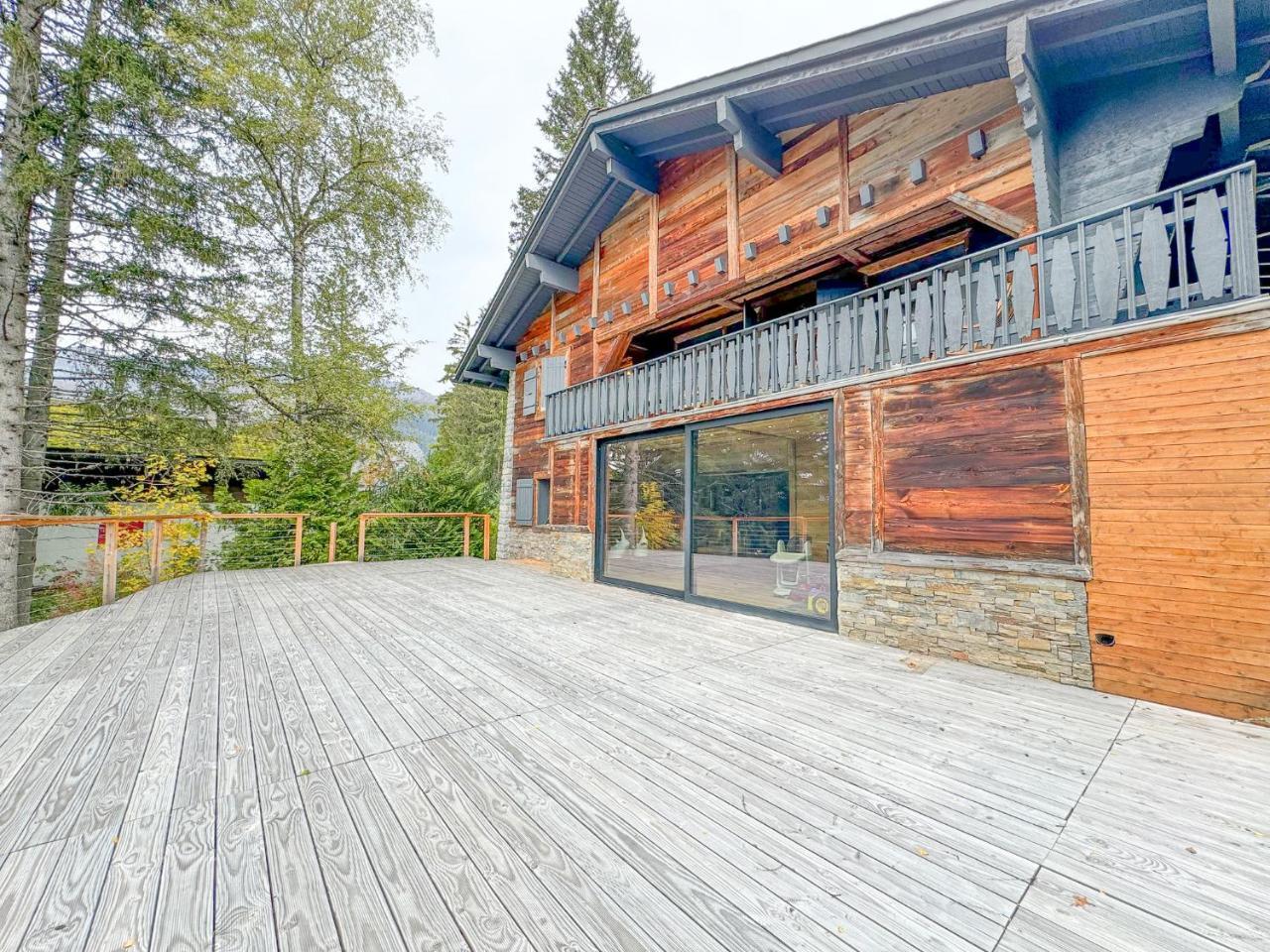 Les Pives - carbon neutral hotel in Unknown City