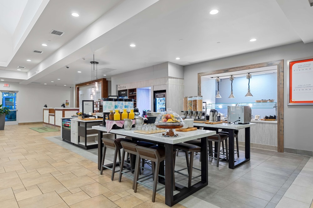 Hilton Garden Inn Auburn - photo 47