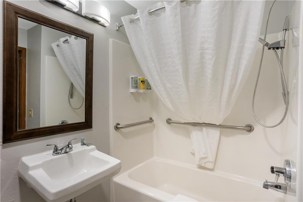 Best Western Shippensburg Hotel - photo 31