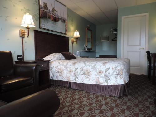 Plaza Motor Motel - photo 23