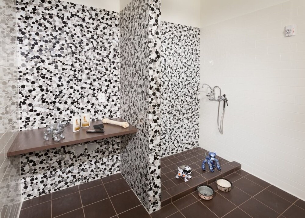 Global Luxury Suites At Hidden Creek - photo 14