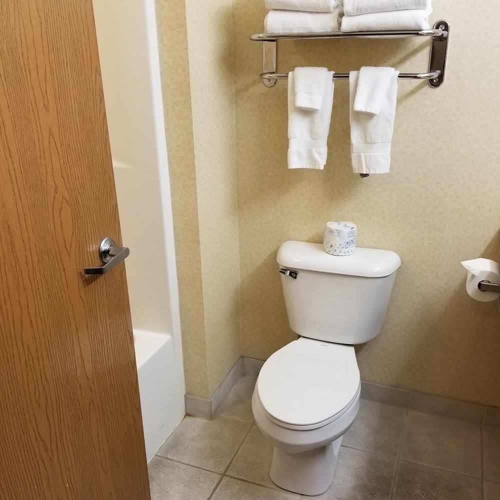 Cobblestone Suites Ripon - photo 26
