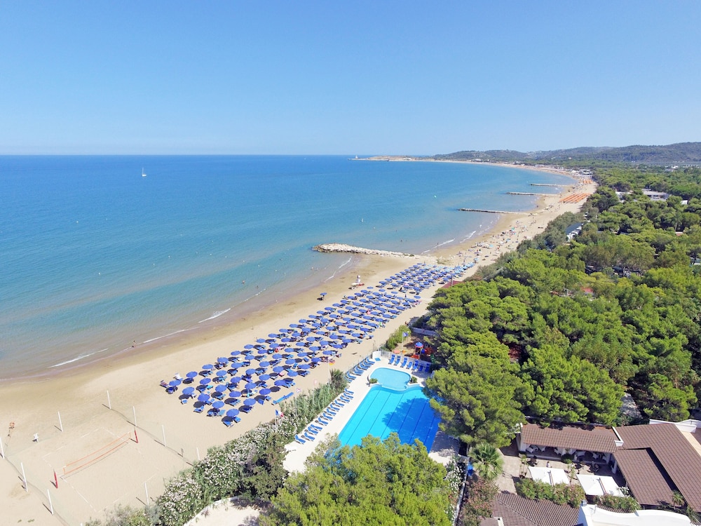 Hotel Gabbiano Beach — Vieste — photo 2