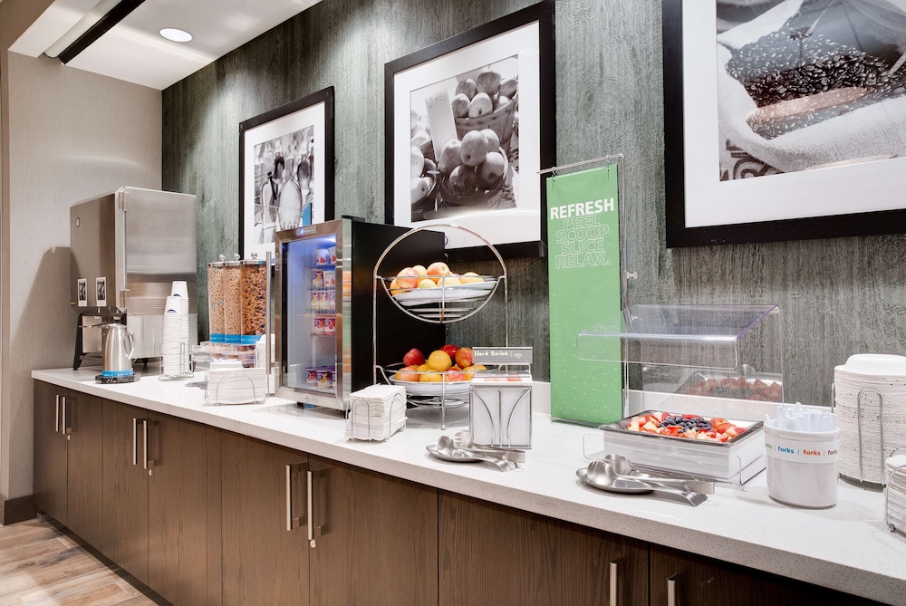 Hampton Inn & Suites Fort Worth Downtown - photo 33