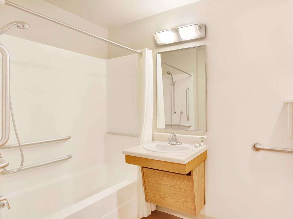 WoodSpring Suites Mobile - photo 21