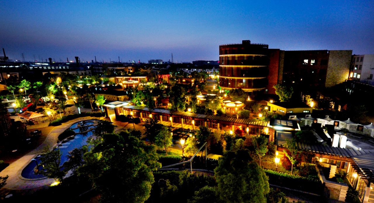 Suzhou Phoenix Hotspring Resort — 4-Star Luxury Hotel in Suzhou, People's Republic of China