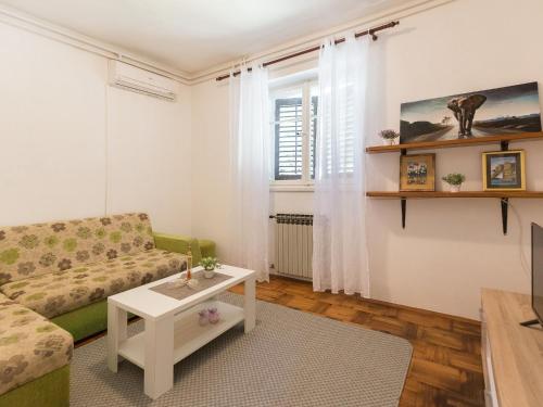 Apartment Tranquilo Garden One Bedroom Apartment with Terrace and Garden View