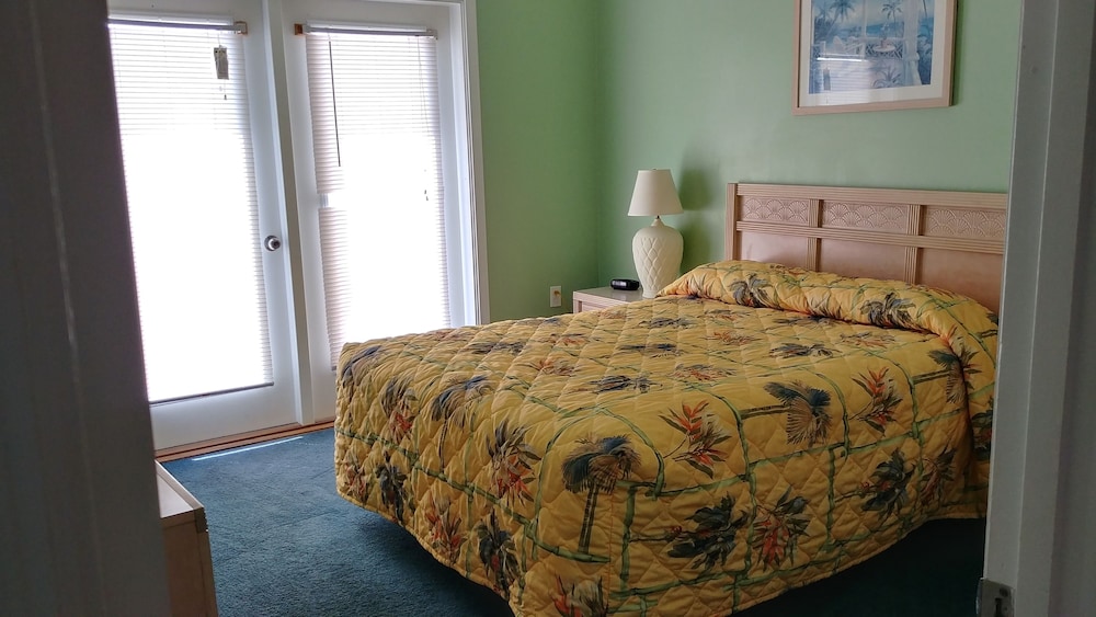 Buccaneer Inn - photo 5